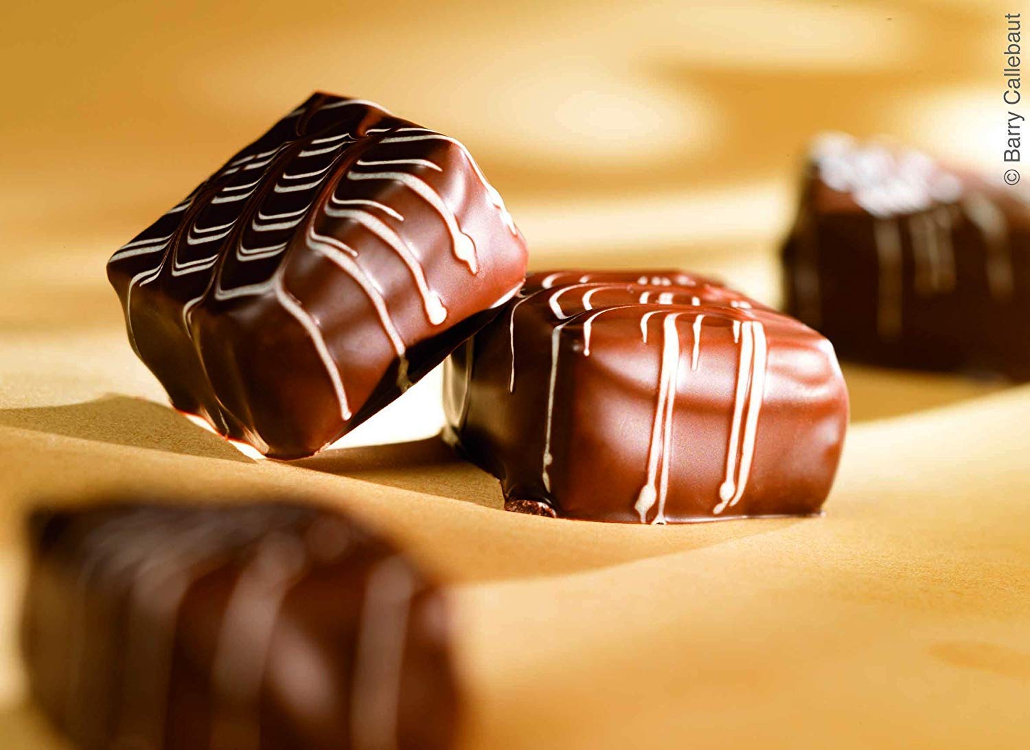 Callebaut 823 Milk Chocolate Callets 33.6% - 1 kg - View 6